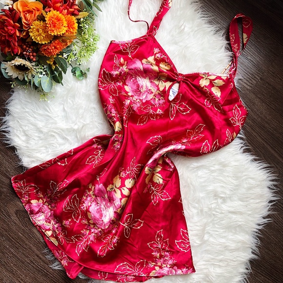 Vintage Other - VINTAGE SLIP DRESS